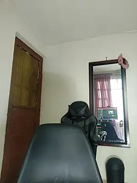 Snapshot of Mariana_444 chatting on February 22, 1:57 pm Mariana 444 online show from February 22, 1:57 pm