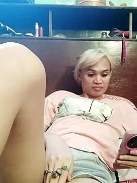 QueenSoreal online show from June 23, 5:49 am