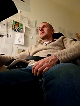 verylargecock online show from February 2, 8:40 pm