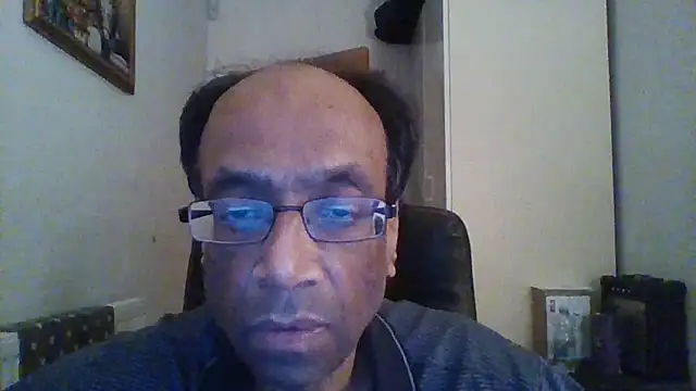 rauncher1 online show from December 15, 11:42 pm