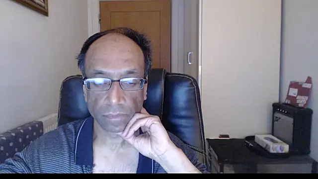 Snapshot of rauncher1 chatting on February 13, 12:01 pm rauncher1 online show from February 13, 12:01 pm