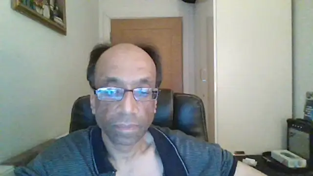 Snapshot of rauncher1 chatting on February 21, 1:39 am rauncher1 online show from February 21, 1:39 am