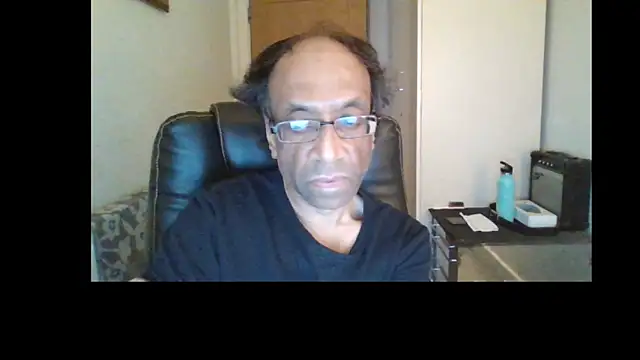 Snapshot of rauncher1 chatting on May 29, 11:03 pm rauncher1 online show from May 29, 11:03 pm