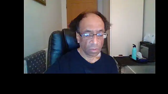 Snapshot of rauncher1 chatting on June 13, 8:45 am rauncher1 online show from June 13, 8:45 am