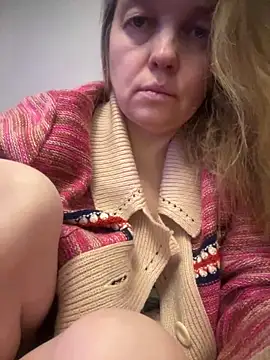 Susanel online show from December 21, 8:32 pm