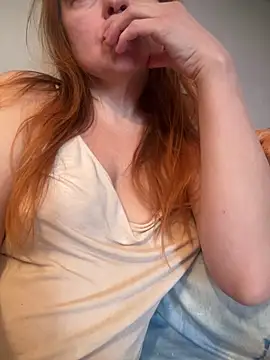Snapshot of Susanel chatting on February 22, 12:15 pm Susanel online show from February 22, 12:15 pm