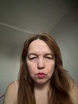 Snapshot of Susanel chatting on April 9, 11:37 am Susanel online show from April 9, 11:37 am