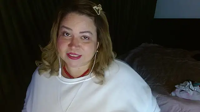 bella savati online show from January 3, 2:54 am