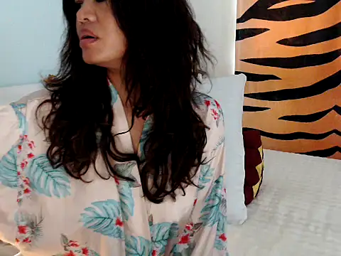 Snapshot of nareethai chatting on December 21, 7:26 am nareethai online show from December 21, 7:26 am