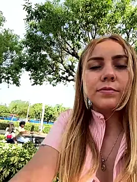Snapshot of Brittanyrosexx chatting on September 12, 8:53 pm Brittanyrosexx online show from September 12, 8:53 pm