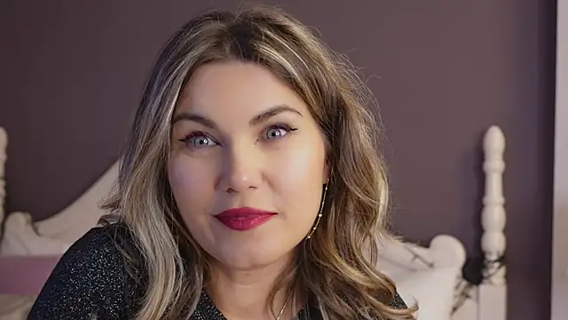 FeliciaKrige online show from February 2, 11:11 pm