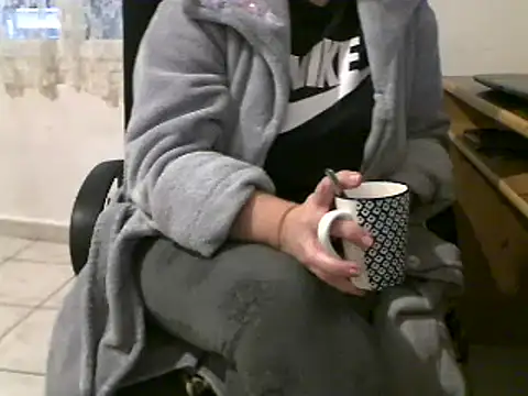 Snapshot of douceur63 chatting on January 10, 11:33 am douceur63 online show from January 10, 11:33 am