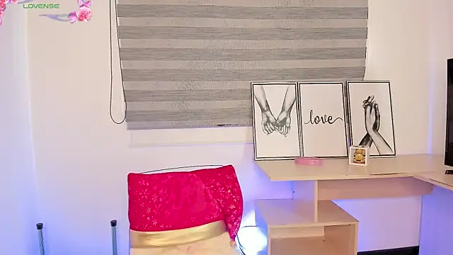Andreamorreti online show from December 14, 3:36 pm