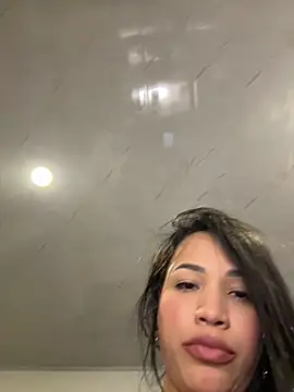 Snapshot of SQUIRTINGQUEEN11 chatting on March 22, 2:59 am SQUIRTINGQUEEN11 online show from March 22, 2:59 am