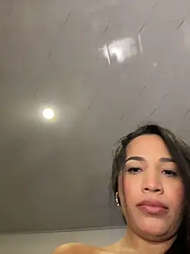 Snapshot of SQUIRTINGQUEEN11 chatting on March 25, 3:12 am SQUIRTINGQUEEN11 online show from March 25, 3:12 am