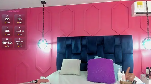 chantall1375 online show from November 25, 11:21 am