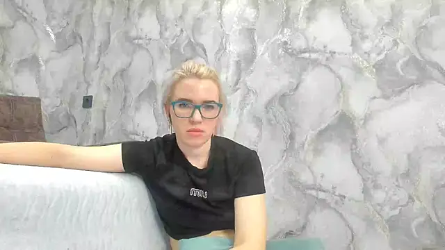 Snapshot of succubus chatting on March 16, 7:04 am succubus online show from March 16, 7:04 am