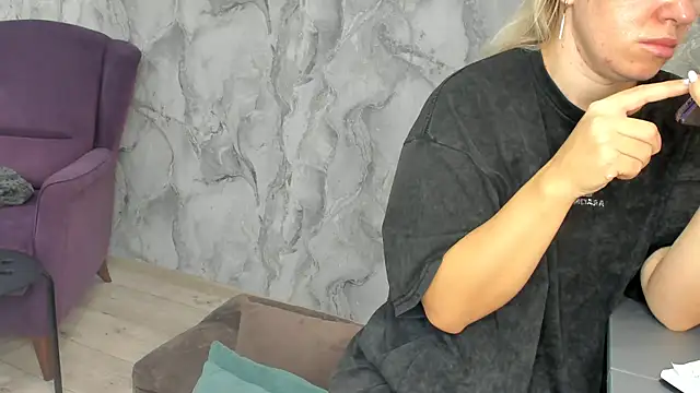 Snapshot of succubus chatting on September 26, 7:01 am succubus online show from September 26, 7:01 am