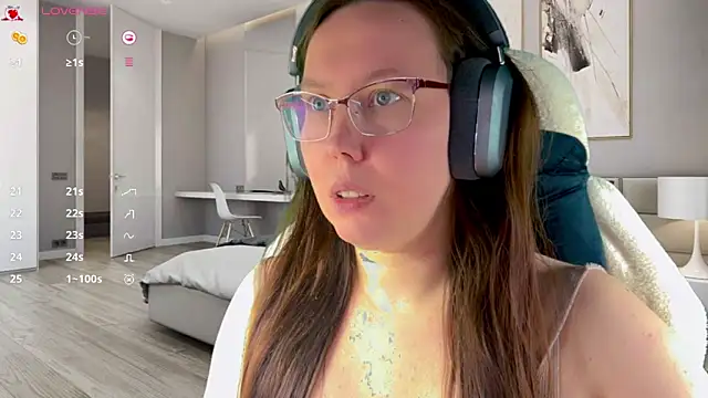 Snapshot of Victoria_Romans chatting on April 24, 7:16 pm Victoria Romans online show from April 24, 7:16 pm