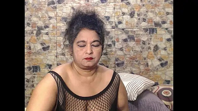 indianstar75 online show from November 6, 5:25 pm