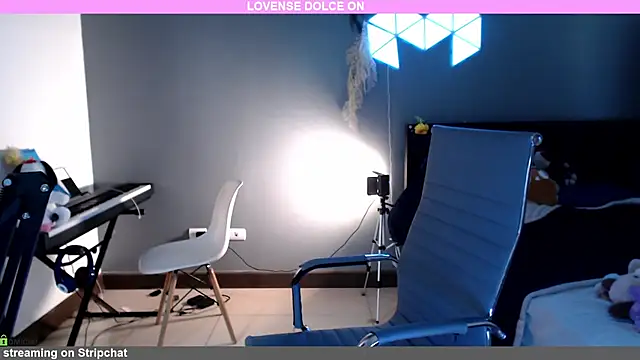 minarocket  online show from February 28, 5:15 pm