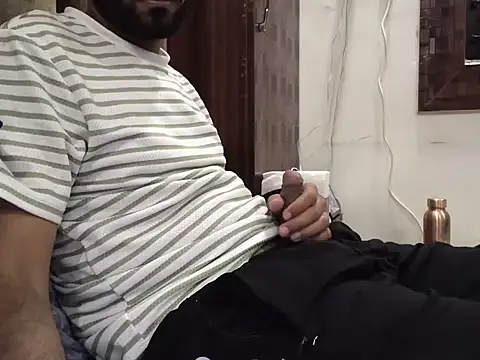 Snapshot of brownie_cake_cb chatting on November 16, 4:01 pm brownie cake cb online show from November 16, 4:01 pm