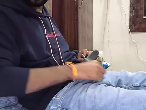 Snapshot of brownie_cake_cb chatting on December 5, 1:42 pm brownie cake cb online show from December 5, 1:42 pm