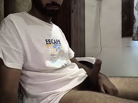 Snapshot of brownie_cake_cb chatting on June 11, 4:32 am brownie cake cb online show from June 11, 4:32 am