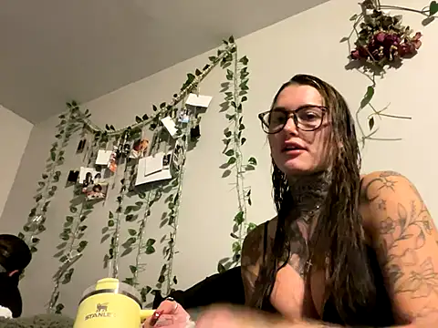 lexymarie online show from November 18, 1:55 am
