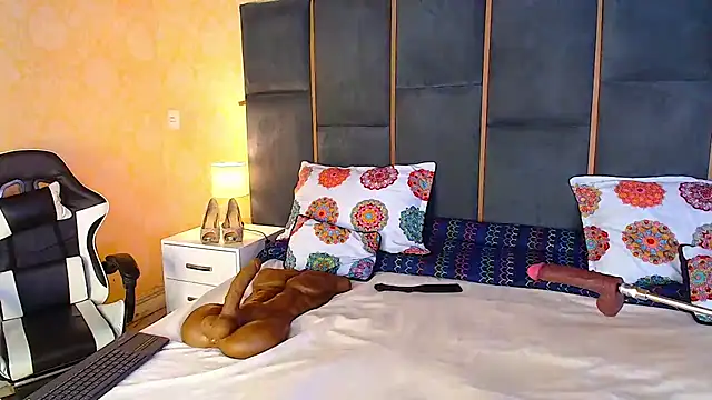 CaseyMoon online show from November 6, 12:28 pm