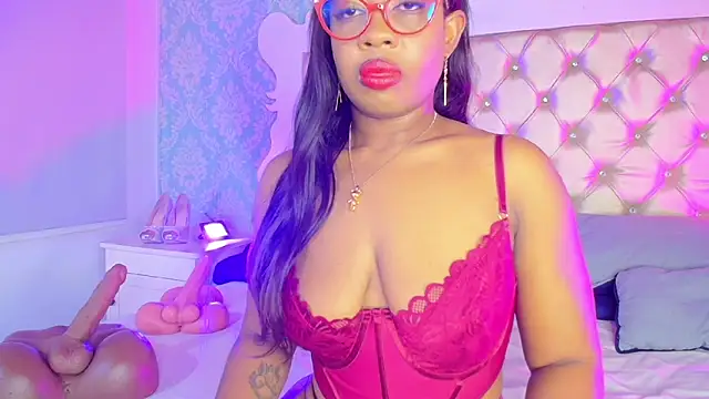 Snapshot of CaseyMoon chatting on April 30, 12:33 pm CaseyMoon online show from April 30, 12:33 pm