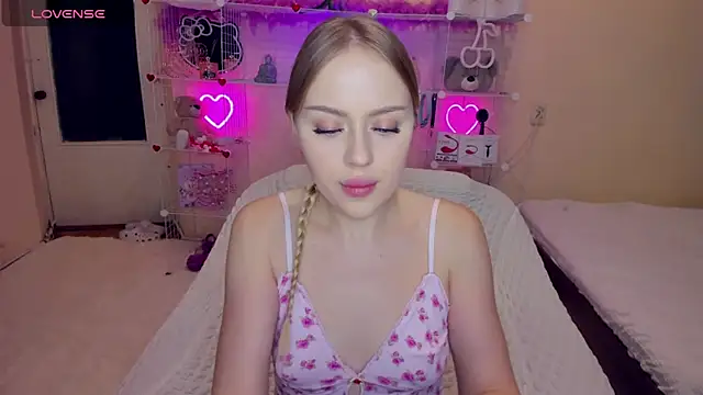 ElinOceanX online show from March 14, 5:57 pm