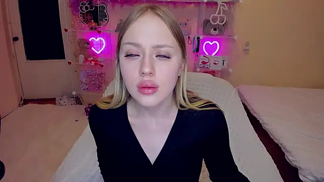 ElinOceanX online show from March 18, 8:59 pm