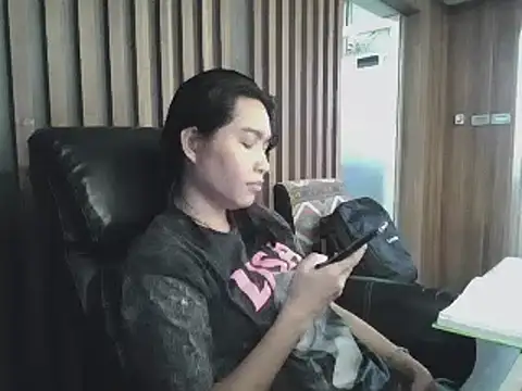 sara kimoo online show from March 6, 9:09 pm