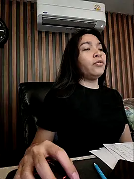 sara kimoo online show from November 1, 10:17 am