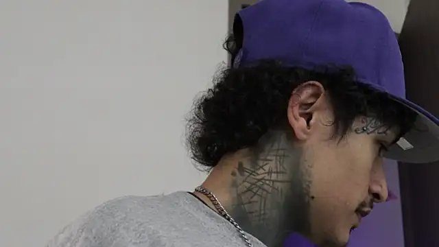 Snapshot of trieone chatting on November 20, 3:50 am trieone online show from November 20, 3:50 am