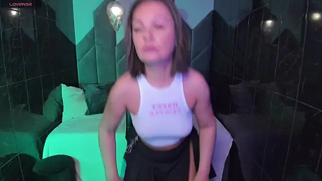 Snapshot of MilenaMellow chatting on January 30, 8:53 pm MilenaMellow online show from January 30, 8:53 pm