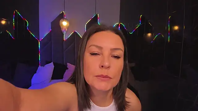 Snapshot of MilenaMellow chatting on October 15, 8:31 pm MilenaMellow online show from October 15, 8:31 pm