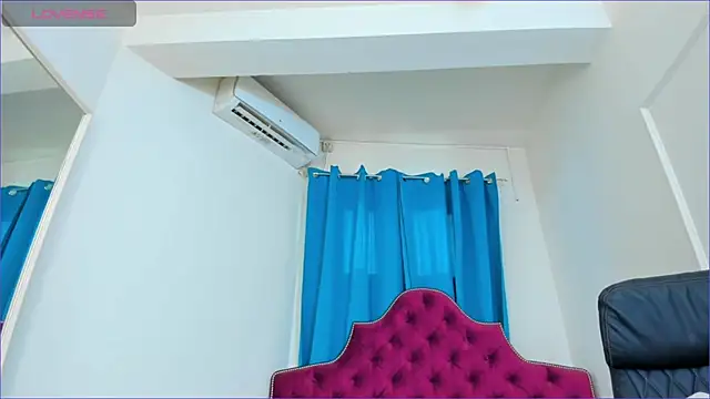 ninnadee online show from June 26, 3:33 am