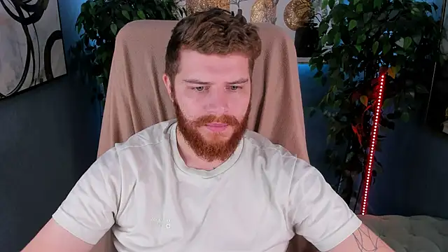 Snapshot of DominicGengry chatting on November 22, 8:19 pm DominicGengry online show from November 22, 8:19 pm