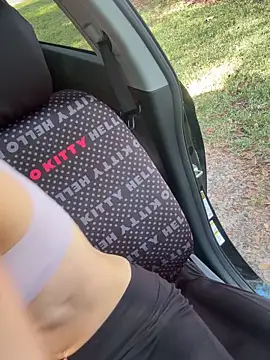 lolabunny9 online show from October 9, 2:04 pm