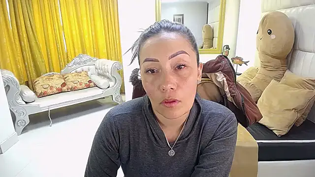 gaby trent online show from February 12, 5:26 pm