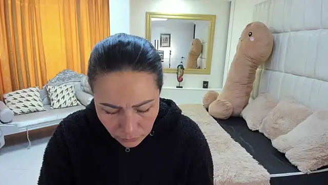 gaby trent online show from November 11, 2:17 pm