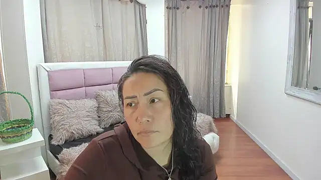 gaby trent online show from June 9, 1:56 pm