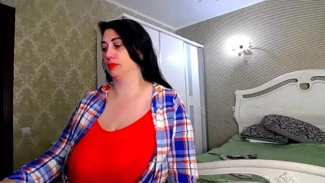 Evelyn Shy online show from February 13, 9:49 am