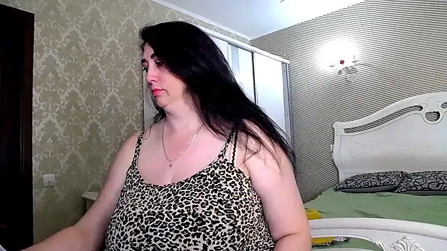 Snapshot of Evelyn_Shy chatting on May 29, 8:45 am Evelyn Shy online show from May 29, 8:45 am