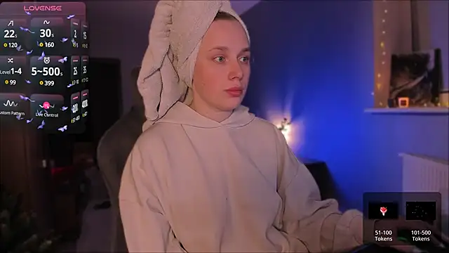 Rachel Ro online show from December 10, 7:54 pm