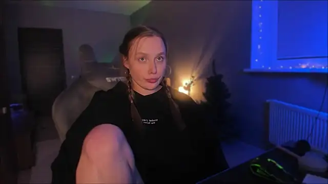 Rachel Ro online show from December 18, 2:10 am