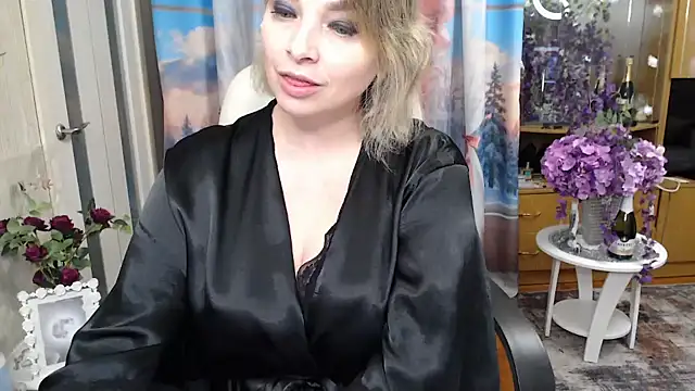 Snapshot of Mika_Passion chatting on March 30, 9:10 am Mika Passion online show from March 30, 9:10 am
