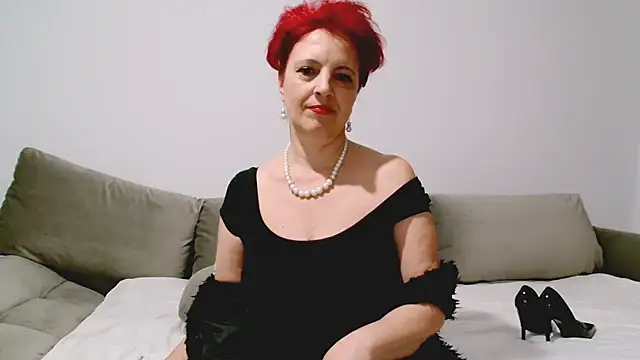 MilfSupreme online show from January 6, 9:07 pm